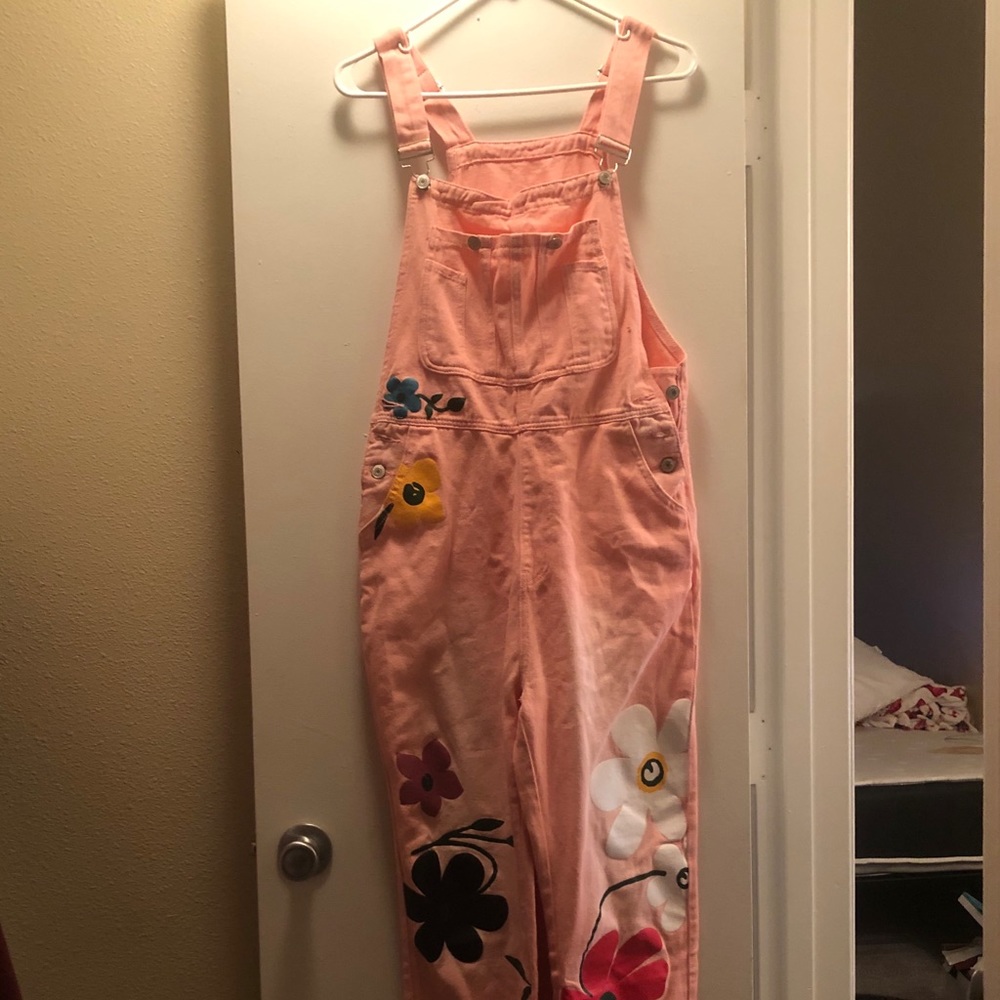 Pink Overalls with flowers 🌸